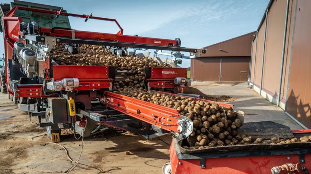 La trémie MH 24x en configuration à sortie centrale. © Dewulf